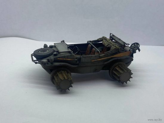 Модель автомобиля SCHWIMMWAGEN в масштабе 1/35.