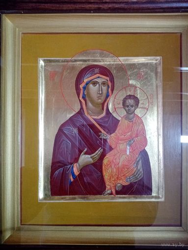 Рукописная икона "Смоленская Богоматерь с младенцем", с киотом 35х40см.   яичная темпера, левкас, золочение.