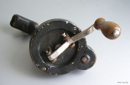 Ручной привод для швейной машины времен СССР