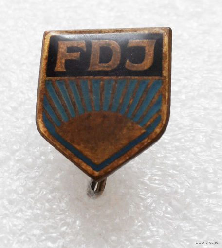Значок FDJ - Комсомол ГДР L-P05 #0333