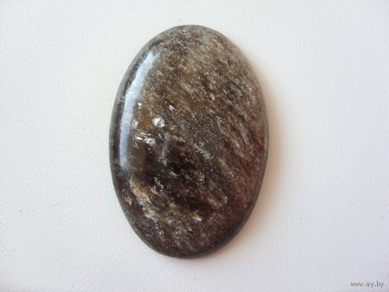 Кабошон из натурального камня слюдит флогопитовый 30х46мм