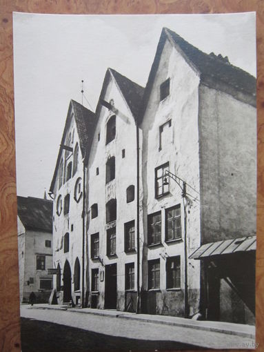 Таллинн. Группа домов "Три сестры" на улице Пикк. Фото П. Талвре. 1963 г.