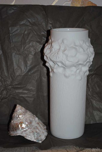 Стильная, красивая ваза, фарфор, бисквит, Германия, KAISER, 70-90 гг ХХ века. Высота: 23 см.