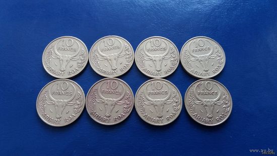 10 франков 1981-1988 года Мадагаскар (Состояние на фото,цена за одну)