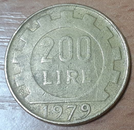 Италия 200 лир, 1979 (14-17-17)