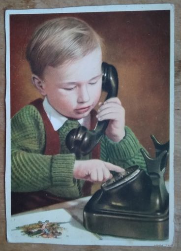 Мальчик с телефонным аппаратом. Германия. 1950-е.