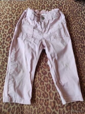 Хлопковые штаны H&M на рост 92 см. Состояние нового, постирали и не надели. Пропустили. Покупали в Европе. Красивый цвет пыльная роза. Длина 49 см. ПОталии тянется 23-27 см, сзади на резинке.