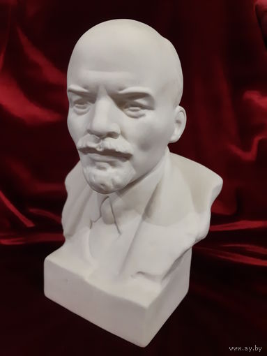 Фарфоровая статуэтка. Бюст В.И.Ленин, 24 см. ЛФЗ