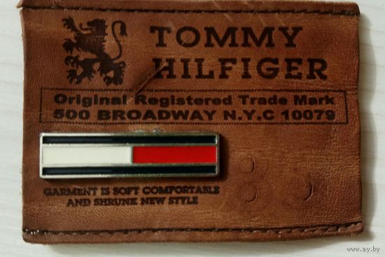 Этикетка кожанная лэйбл джинсов Tommy Hilfiger  значок металлический, с рубля.