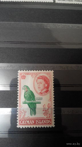 Марка фауна птицы попугай корона английской империи королева Кайманы