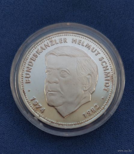 Германия. 1993 г. Канслер Гельмут Шмидт, медаль. Серебро 925 пр. 15 г. Пруф.