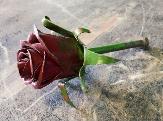 Цветок (роза) из металла