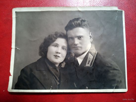 Довоенная фотография. "Сталинский сокол" с женой. Ташкент. 1941 год.
