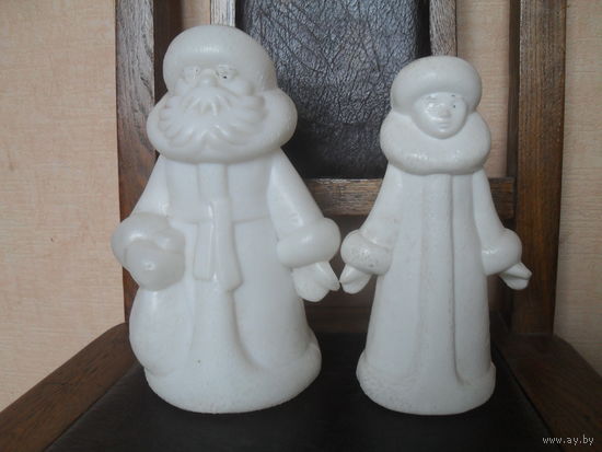 Дед Мороз и Снегурочка.34 см.и 27 см.Полиэтилен.