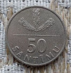 Латвия 50 сантимов 1992 года. Колосья пшеницы.