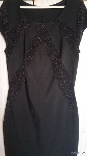 Платье чёрное стрейч р.42-44,длина 102 см. Состояние нового.