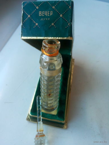 Коробка, бутылка от духов "ВЕЧЕР" СССР