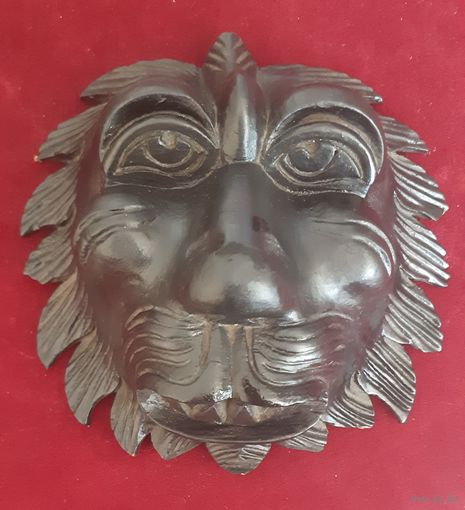 Панно(барельеф) Голова Льва, дерево