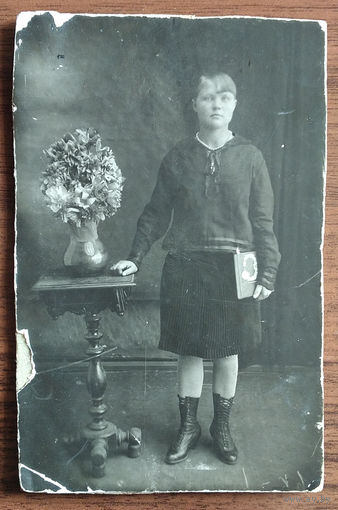 Фото девочки. 1912 г. 9х14 см.