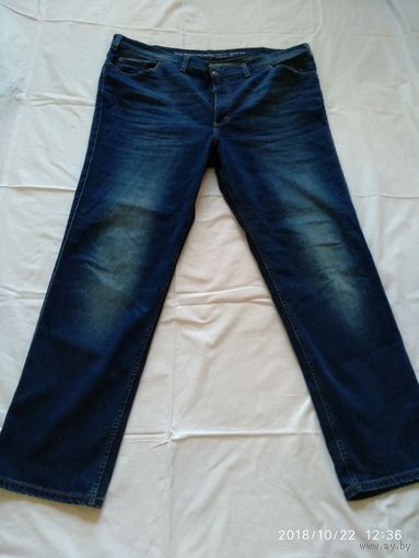 Мужские джинсы немецкой фирмы MUSTANG True Denim Модель TRAMPER.Размер 46/34.Пояс 134 см.