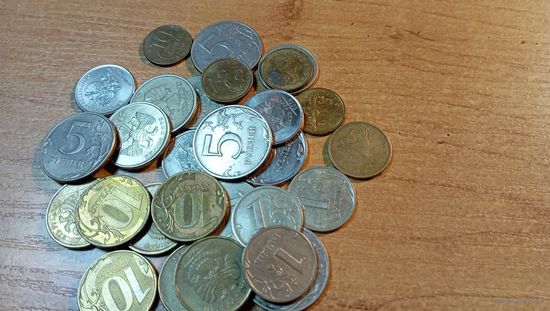 На любителя монеты современной России  с 1997 года 23-20 (более 5 шт)