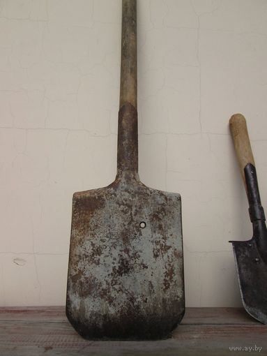 Лопата времен 1940-х крепкая сталь