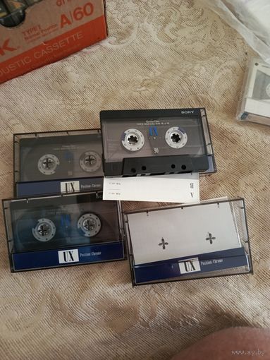 Аудиокассеты Sony ux 90 .
