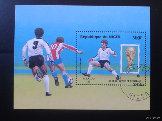Нигер 1986 Футбол Блок Михель-4,4 евро гаш