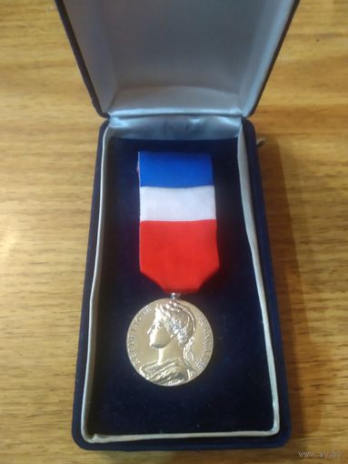 Медаль за безупречную трудовую деятельность, Франция, 1995г. Серебрение.