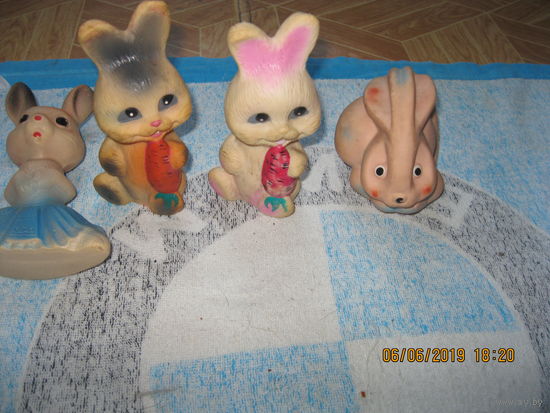 Четыре резиновых зайца СССР