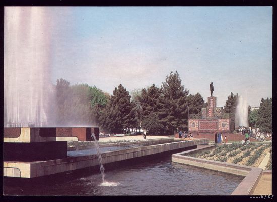 1989 год Ашхабад Сквер Ленина Ленин на месте