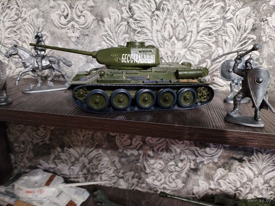 С рубля. Модель Танка Т-34. Звезда масштаб 1/35.