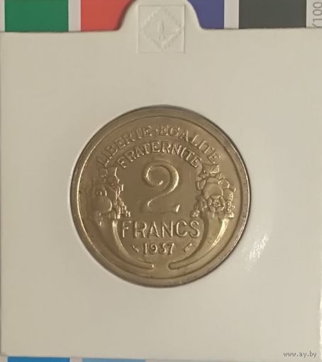Франция 2 франка 1937 в холдере