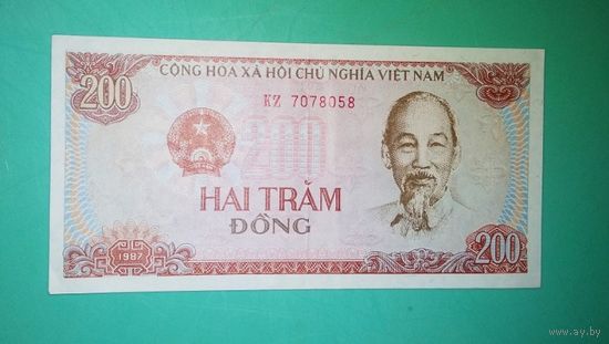 Банкнота 200 донгов Вьетнам 1987 г.