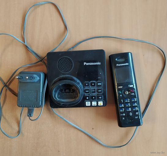 Телефон Panasonic KX-TG 8225RU