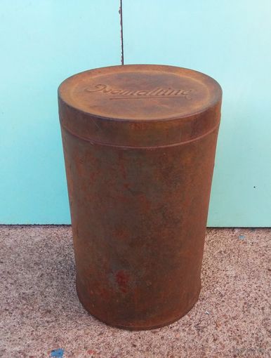 Раритет: жестяная баночка (упаковка) от сухого концентрата напитка Ovomaltine, Швейцария. 30-40 годы ХХ века.