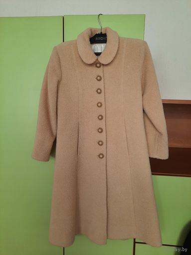 Пальто, ткань Италия (шерсть 100%) на 7-10 лет