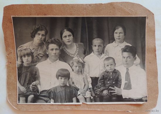 Фото "Семья переселенцев из Молодечно на золотых приисках в Якутии", г. Алдан, 1937 г.