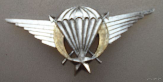 Знак парашютиста Буркина-Фасо.