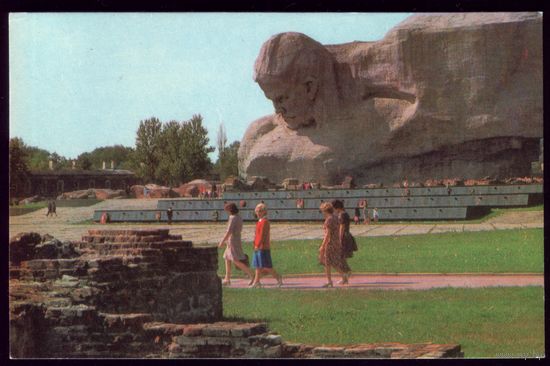 1977 год Брестская крепость Главный монумент