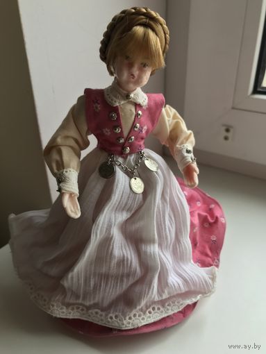 Куколка "Баварская красавица"