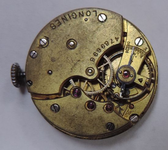 Механизм наручных часов "Longines" Швейцария. Диаметр 2.9 см. Не исправный.