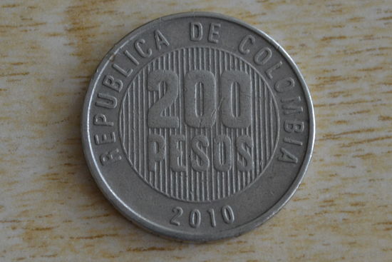 Колумбия 200 песо 2010
