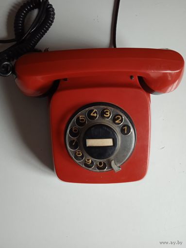 Телефон времен СССР  (Болгария)  в рабочем состоянии