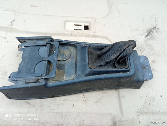 Лот 1627. Чехол рычага кпп с частью торпеды Hyundai Lantra 1990-1995 г.в. Старт с 20 рублей! Купить в Могилеве