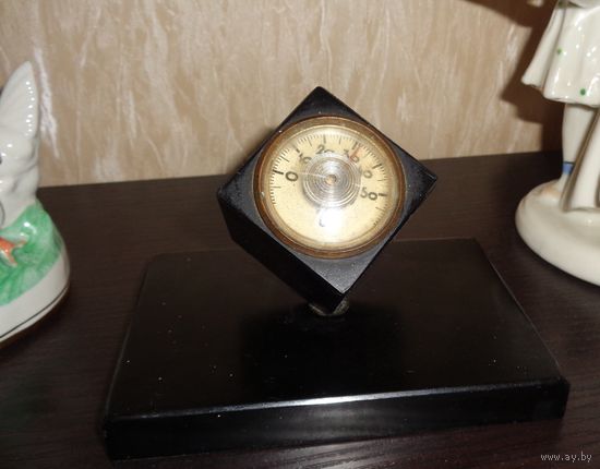 Ретро-термометр винтажный, оригинальный дизайн, карболитовый на подставке, СССР