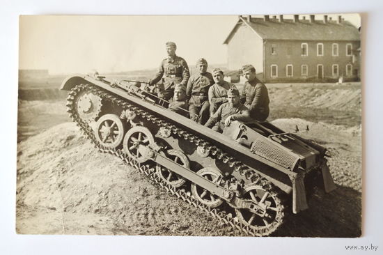 Распродажа! Фото Schulfahrzeuge (учебная машина на базе лёгкого танка Pz.I). Оригинал. Формат почтовой карточки.