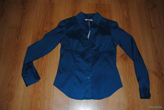 Блуза-рубашка женская, новая,"Nuna Lie",фирменная-ИТАЛИЯ-размер-40/42-(S/M)-CУПЕР-СКИДКА при покупке нескольких лотов сразу!