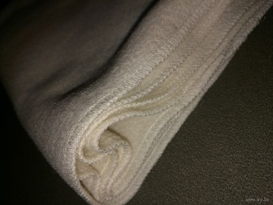 Белый флисовый шарф