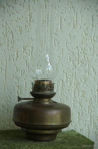 Лампа керосиновая , латунная (  49 см ; 21,5 см  , диаметр 21 см )
